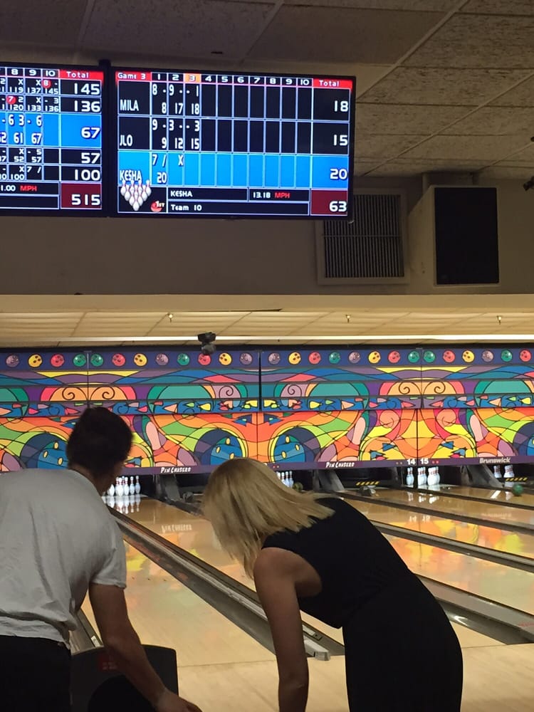 Pin Chasers Midtown 25 Photos & 30 Reviews Amusement Parks West