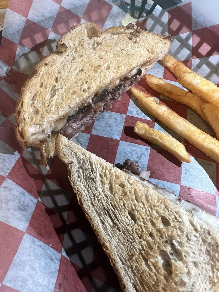 Mr B's Burger Pub