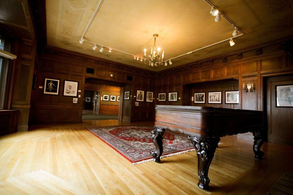 Arts & Education at the Hoyt