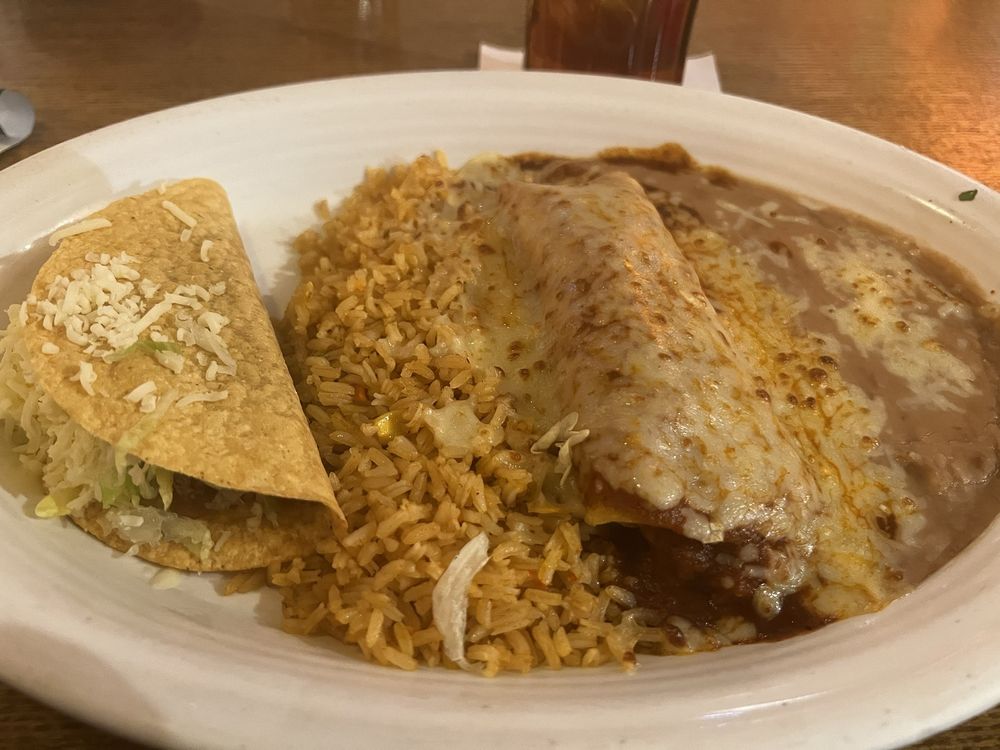 La Parrilla Mexican Restaurant