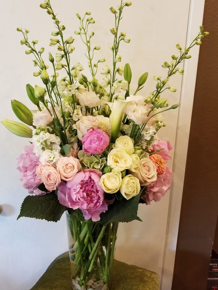 Acorn Floral