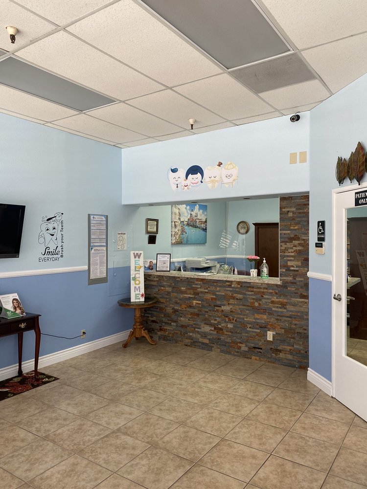image of business Eleanor M Lumahan, DDS