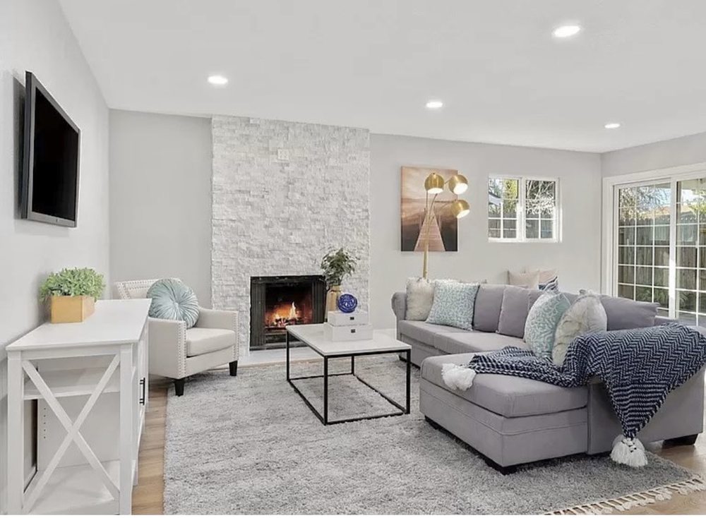 image of business Lavish Comfort Home Staging