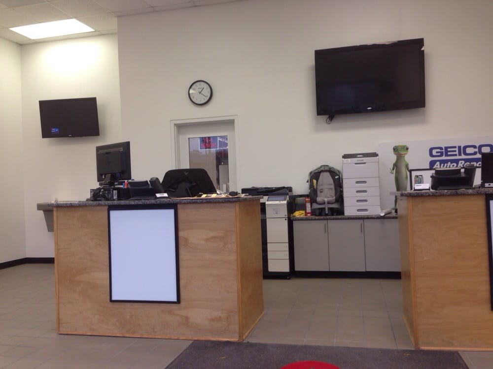 Hendrick Collision Center Hwy 55 Durham