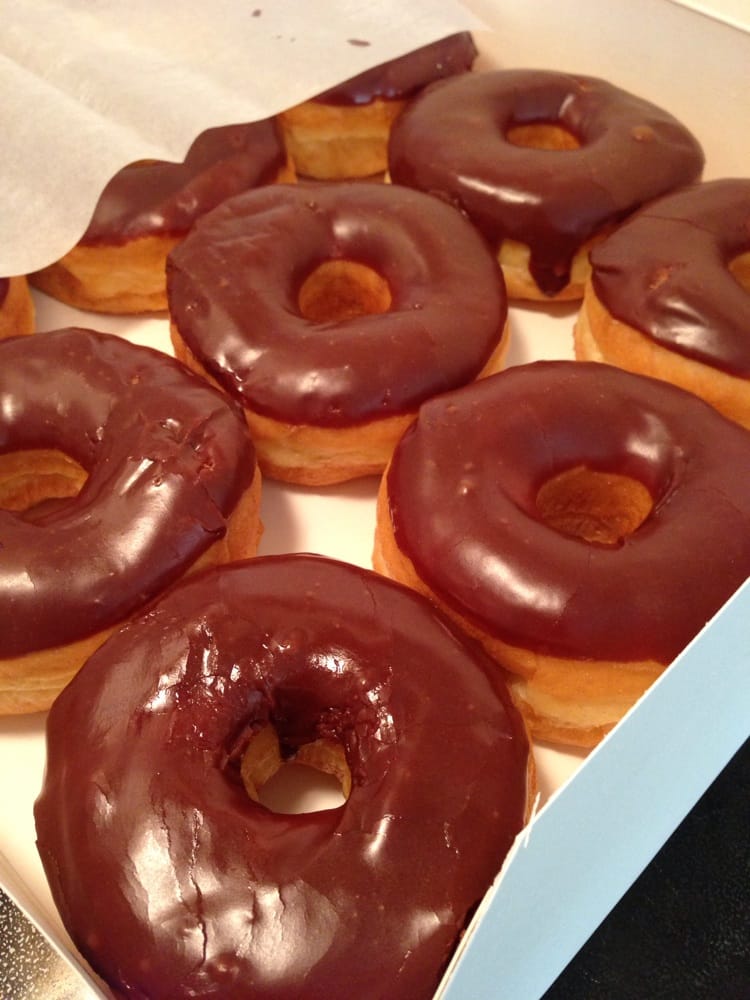 Donut Crown 18 Photos & 67 Reviews Donuts 7940 Rd, Austin