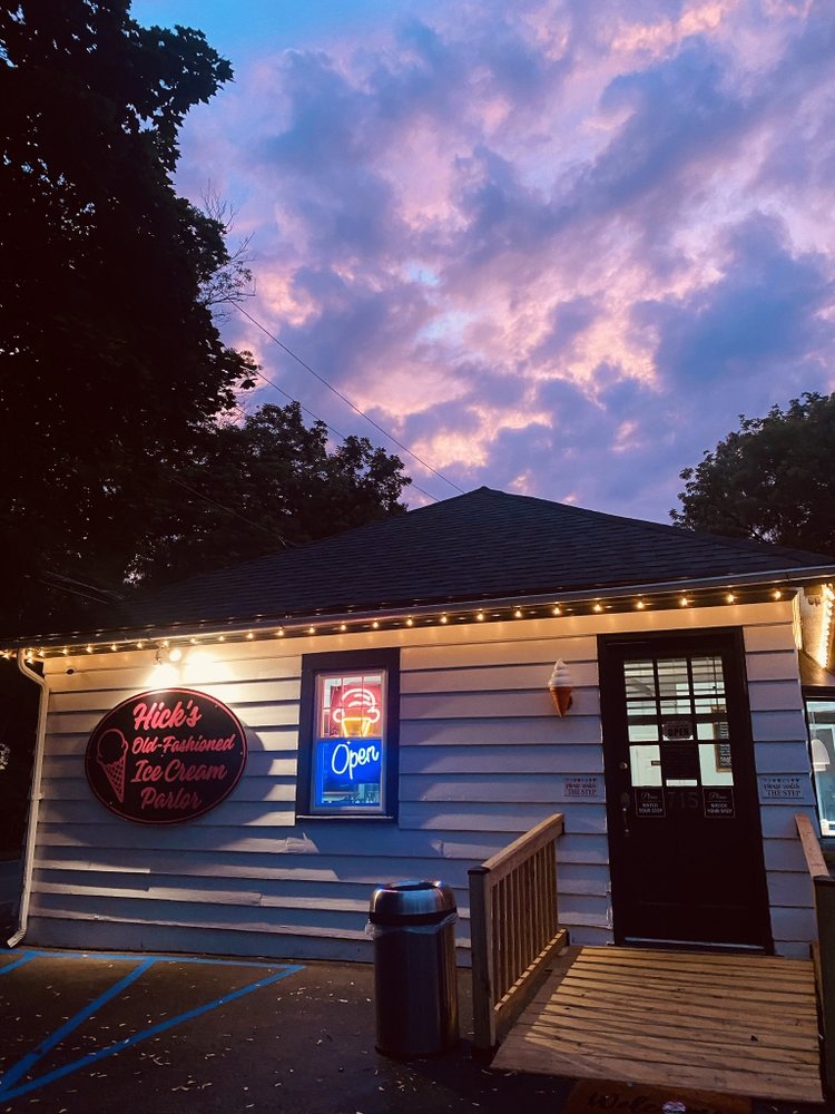 Hick's Old-Fashioned Ice Cream Parlor