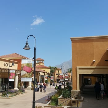 Desert Hills Premium Outlets - 403 Photos & 588 Reviews - Shopping Centers - 48400 ...