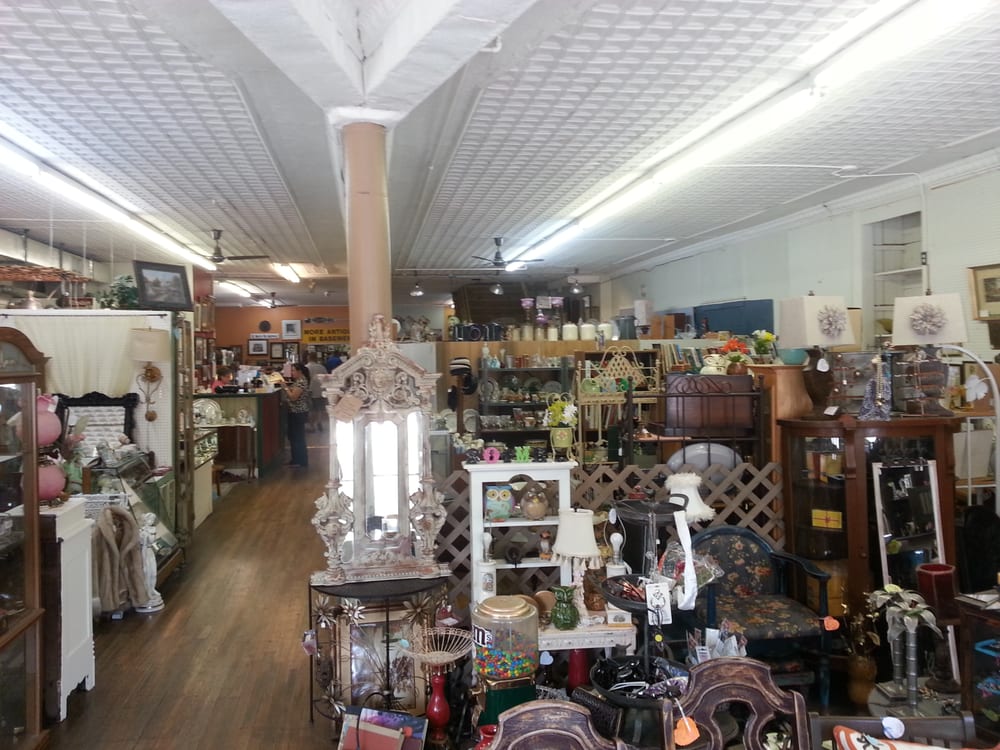 Boerne Emporium Antiques 179 S Main St, Boerne, TX Phone Number