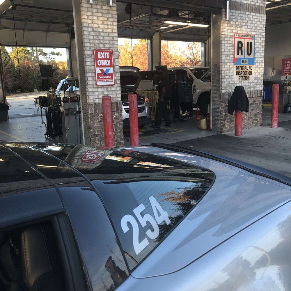 Valvoline Instant Oil Change