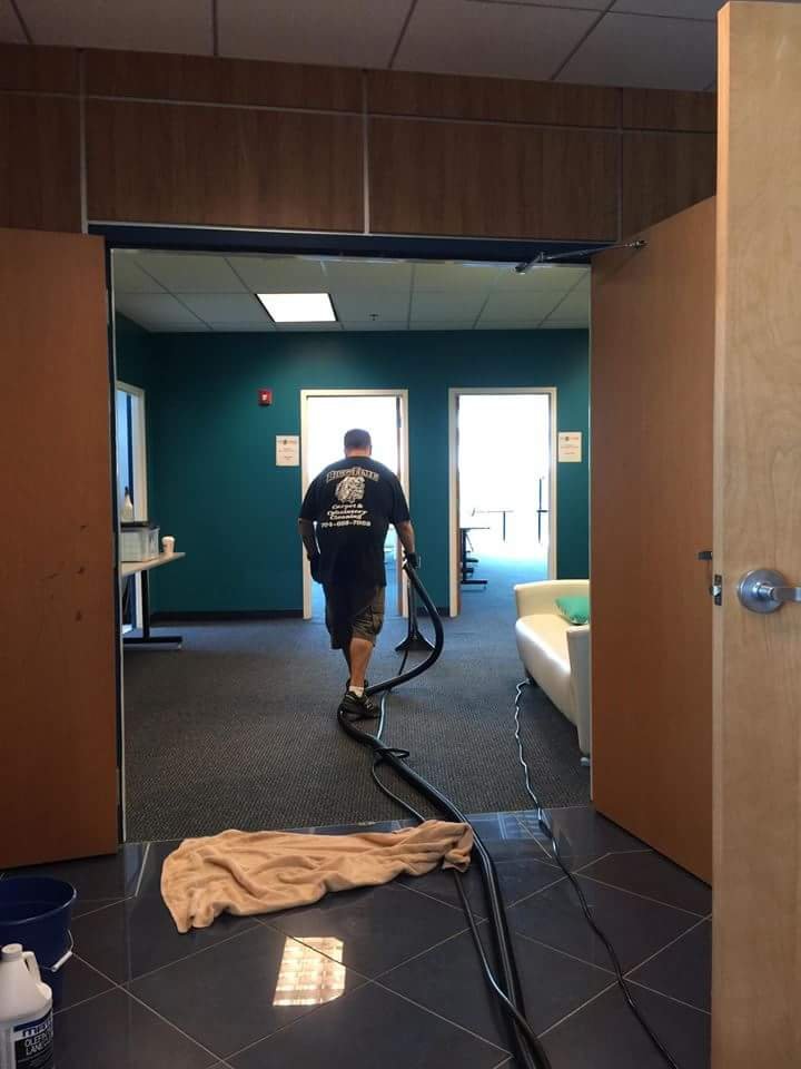 Bigg Time Carpet & Upholstery Cleaning