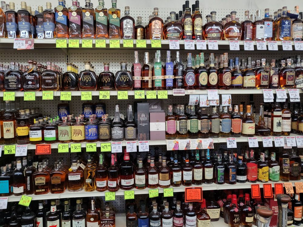 Lucky 1 Liquor
