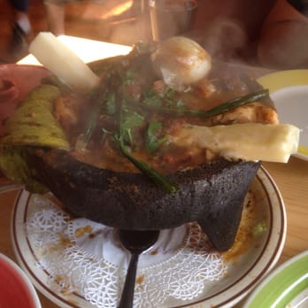 Los Tres Hermanos Restaurant Order Food Online 175 Photos 248 Photo Of Los Tres Hermanos Restaurant San Fernando Ca United States Molcajete