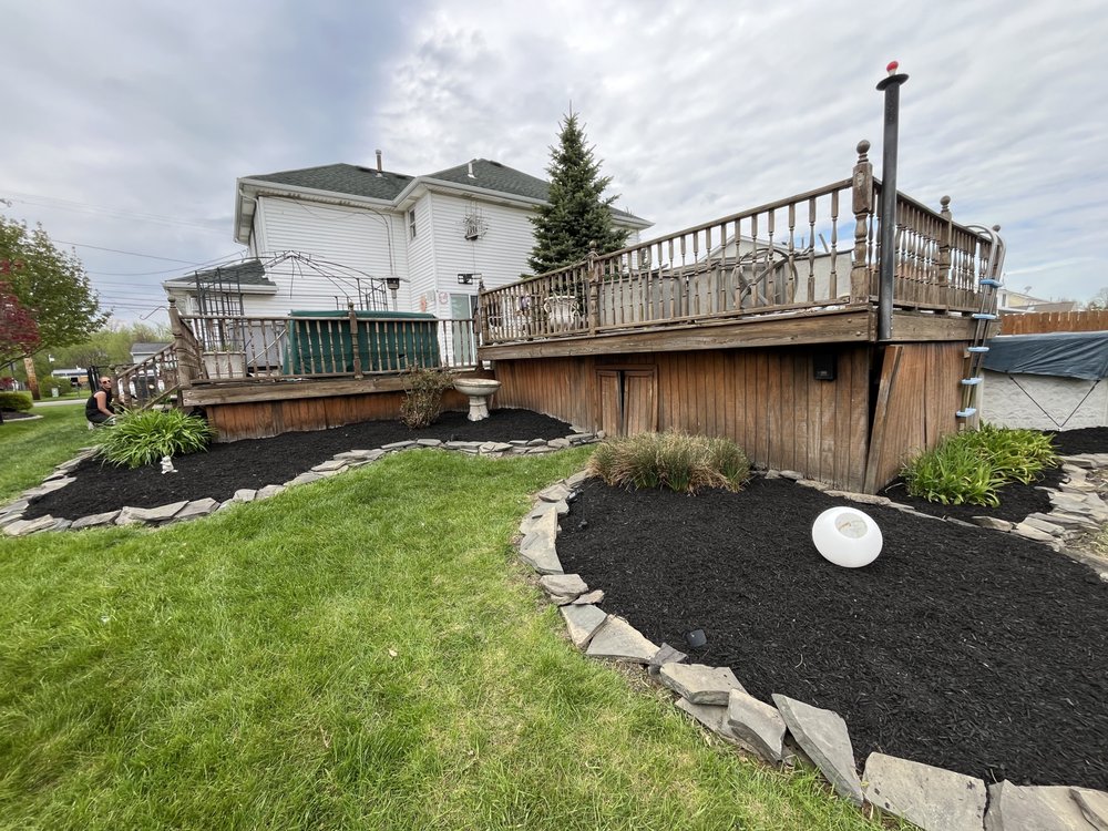 716 Landscaping & Property Maintenance