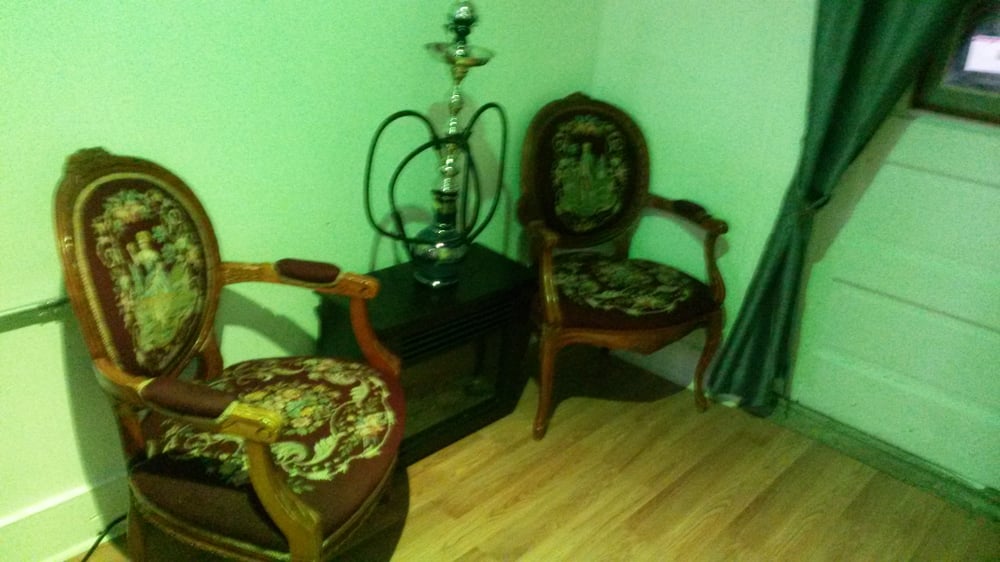 Green Leaf Hookah Lounge and Cafe