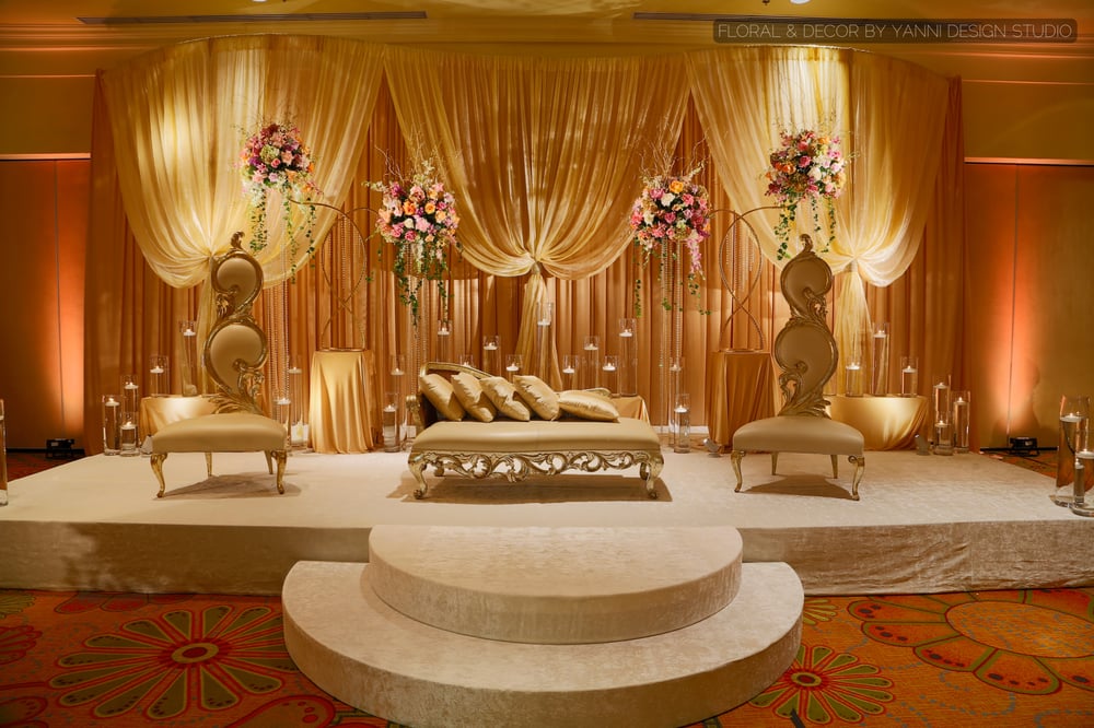Beautiful Indian Wedding Stage Decor At The Oakbrook Hills Resort In Photo Of Hilton Chicago Oak Brook Hills Resort Conference Center