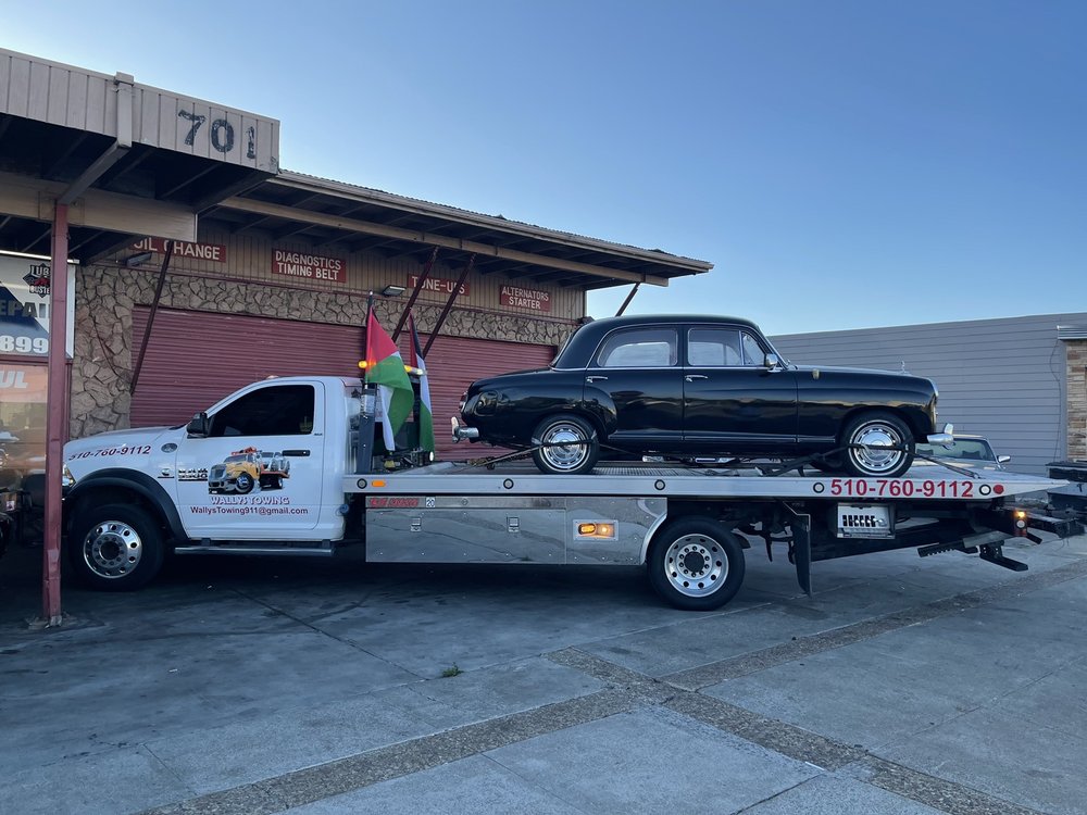 Wallys Towing