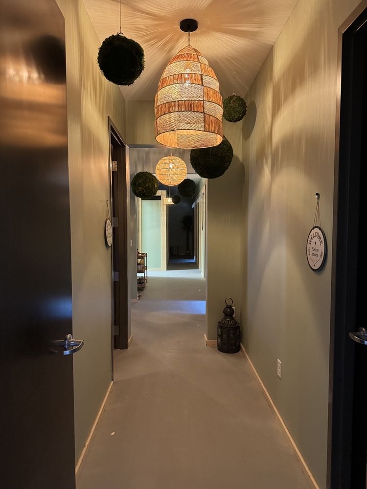 Silent Moment Massage