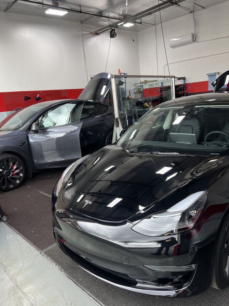 A1 Auto Glass & Window Tinting
