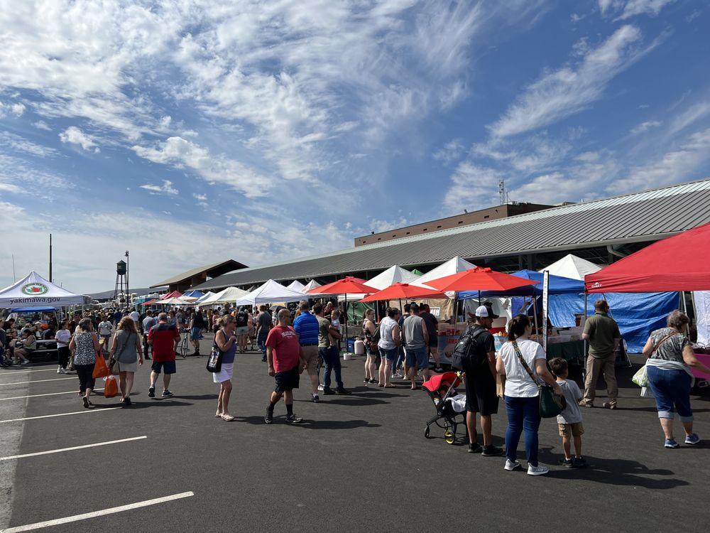 Downtown Yakima Farmers Market