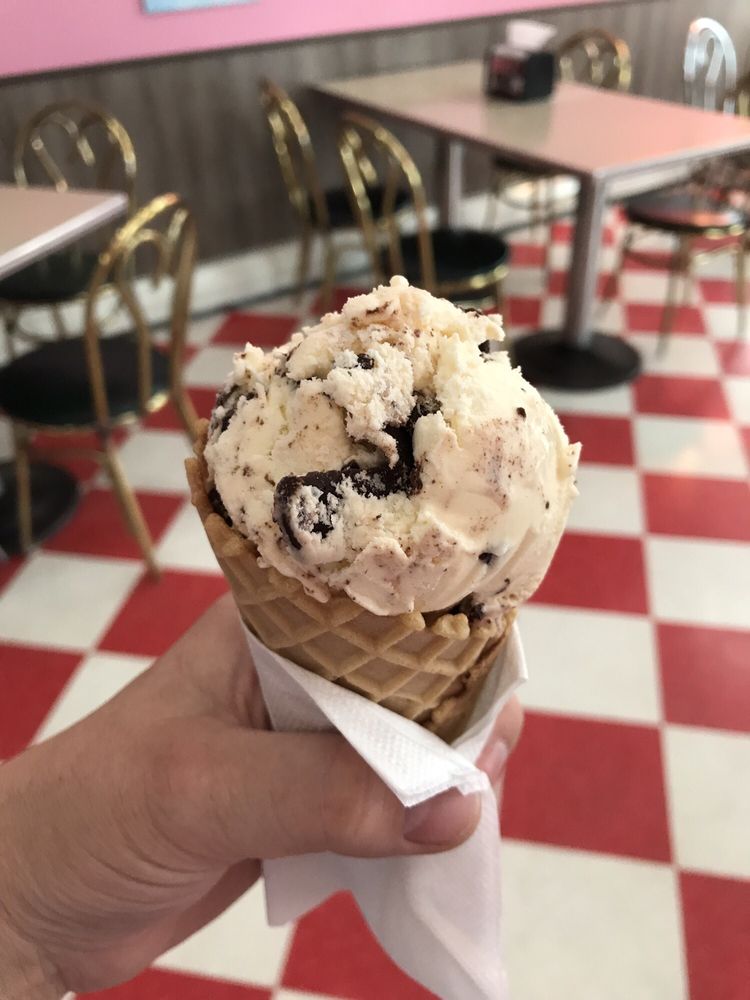 Happy Days Ice Cream Parlor Ice Cream & Frozen Yogurt 922 Ludington