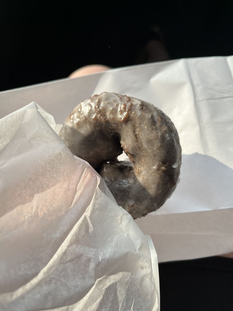 Dottie’s Donuts
