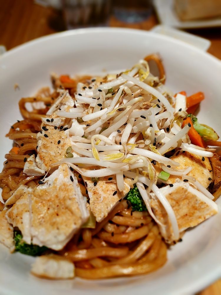 Noodles & Company 14 Reviews Noodles 1600 Warren St And Stadium