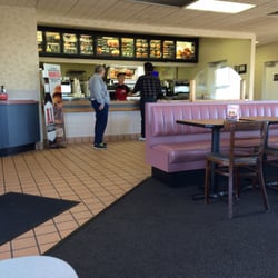 Arby S Fast Food 311 State St Jeffersonville Oh Restaurant Photo Of Arby S Jeffersonville Oh United States Nearly Vacant At