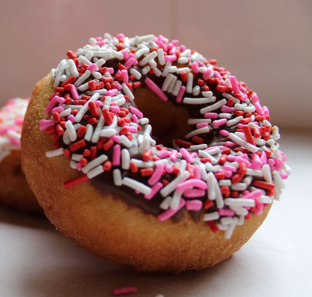 Royal Donuts 42 Photos & 75 Reviews Donuts 633 S Arroyo Pkwy