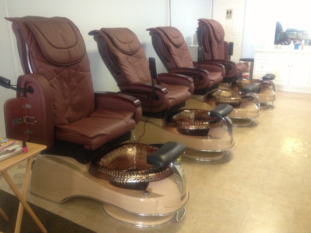 Queen Nails - Nail Salons - 1418 W Chicago Blvd, Tecumseh, MI - Phone