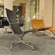Office Moebel Hamburg Usm Haller Montage 65 Photos Furniture Tisch Aus Der Photo Of Office Moebel Hamburg Usm Haller Montage Germany