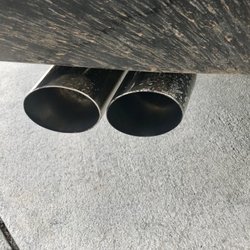 Kitchen’s Towing & Lee’s Custom Exhaust Indhent et