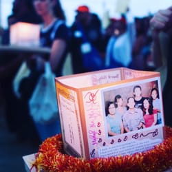 lantern floating hawaii memorial day 312枚の写真 44件の