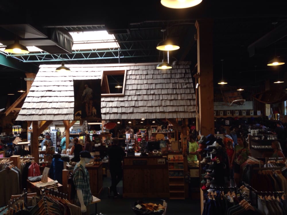Duluth Pack Store 29 Reviews Outdoor Gear 365 Canal Park Dr