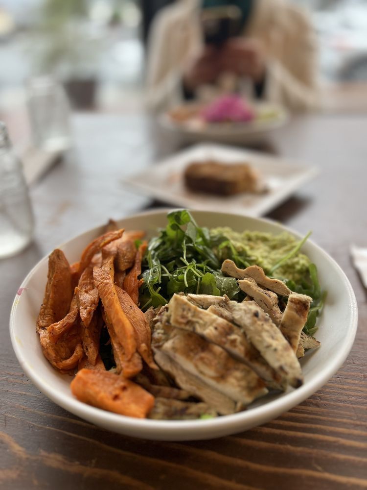 The Daily Harvest Cafe & Juicery