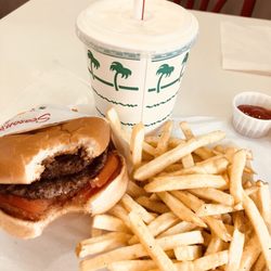 In N Out Burger 405 Photos 450 Reviews Burgers 18062 Beach Photo Of In N Out Burger Huntington Beach Ca United States