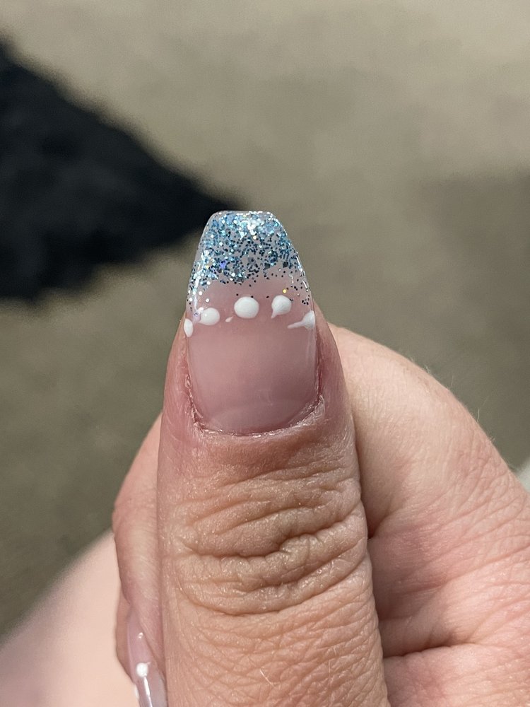 Q Nails