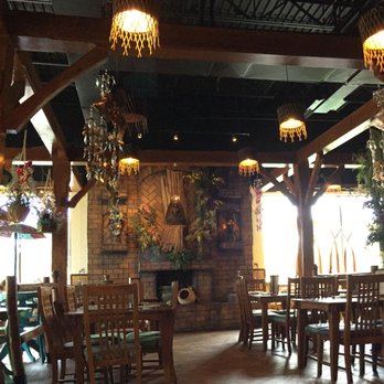Naradeva Thai Restaurant 446 Photos 290 Reviews 4696 Photo Of Naradeva Thai Restaurant Orlando Fl United States A Quiet Tuesday