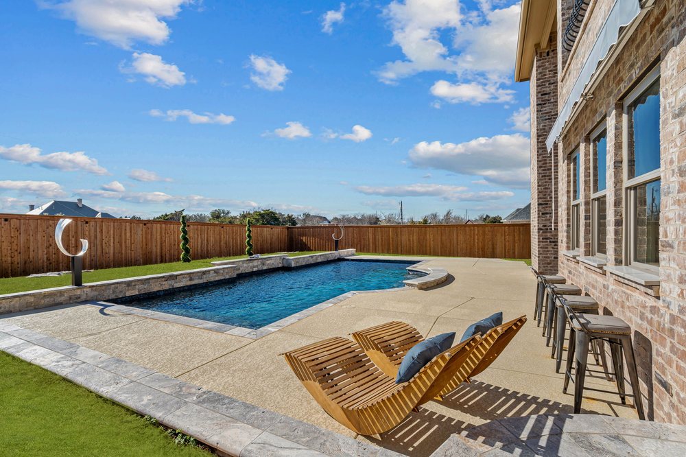 Venture Custom Pools