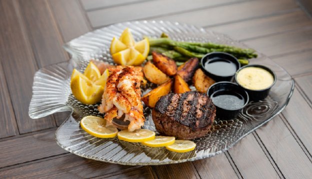 Carlucci's Waterfront