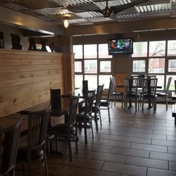Tavern On The Trax 47 Photos 28 Reviews Sports Bars 845 Photo Of Tavern On The Trax Berlin Ct United States Dining Area