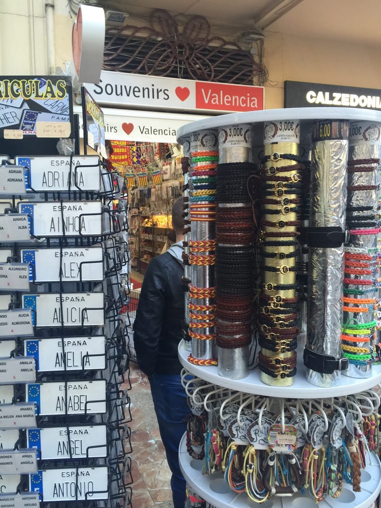 Souvenirs Souvenir Shops Carrer de Sant Vicent Màrtir, 35, Sant