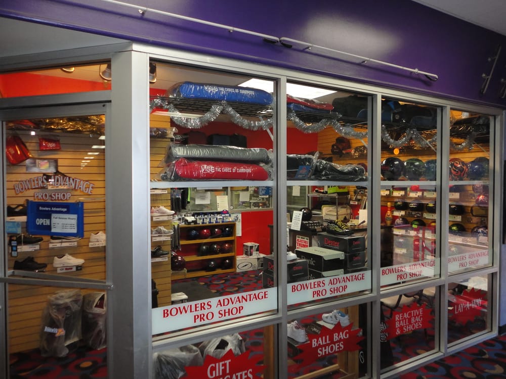 Bowlers Advantage Pro Shops Sporting Goods 17210 N 59th Ave