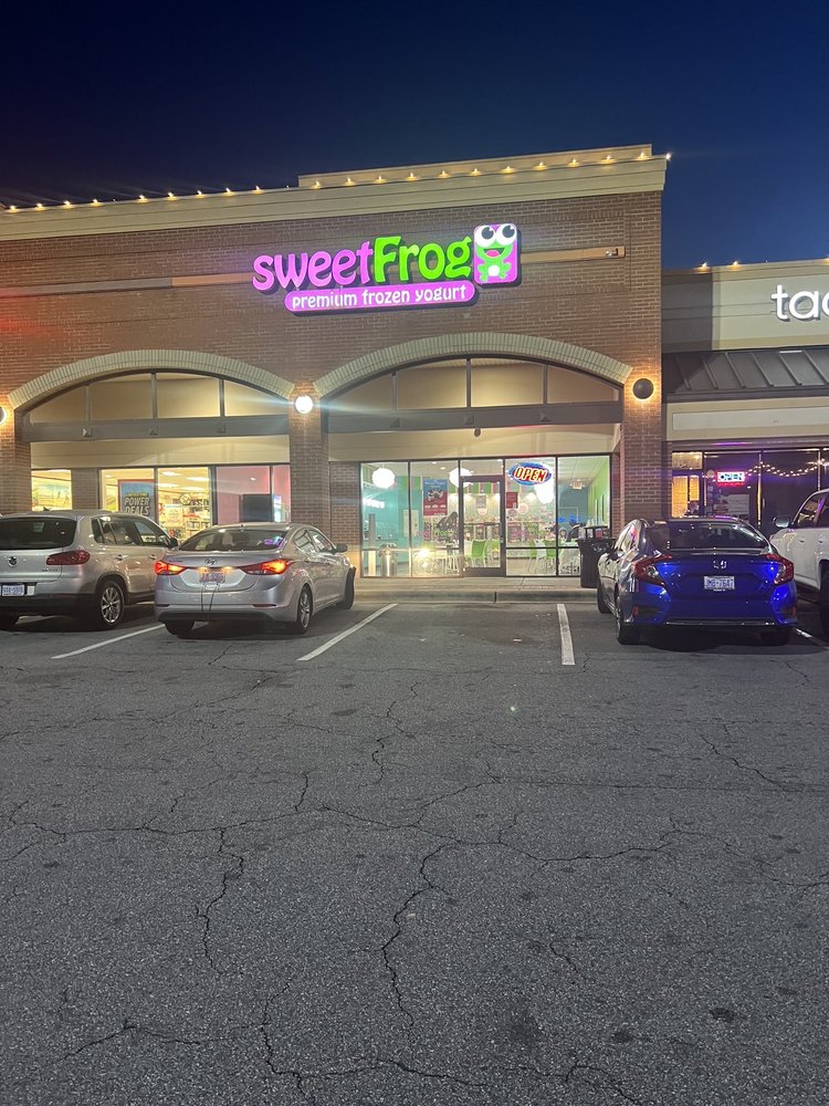 sweetFrog Premium Frozen Yogurt