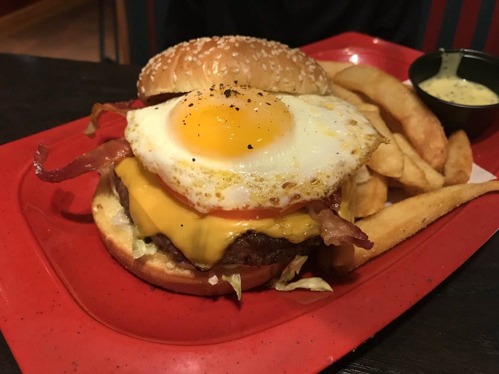Red Robin Gourmet Burgers and Brews