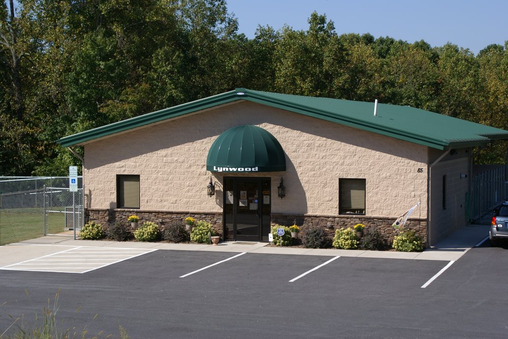 Lynwood Kennel Get Quote 20 Photos Pet Sitting 85 Lynwood Ln