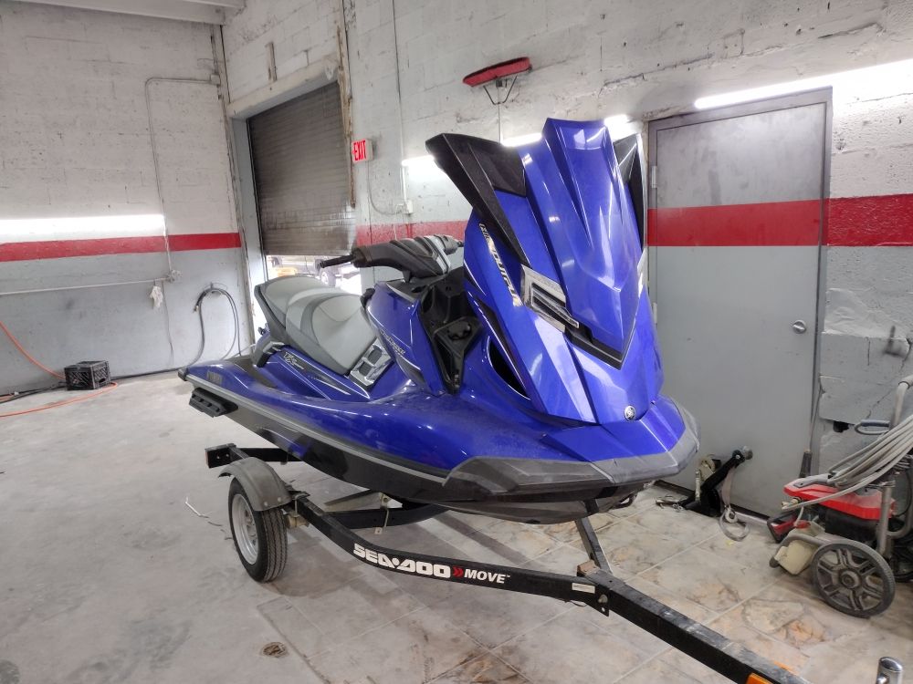 Y&H Auto Body
