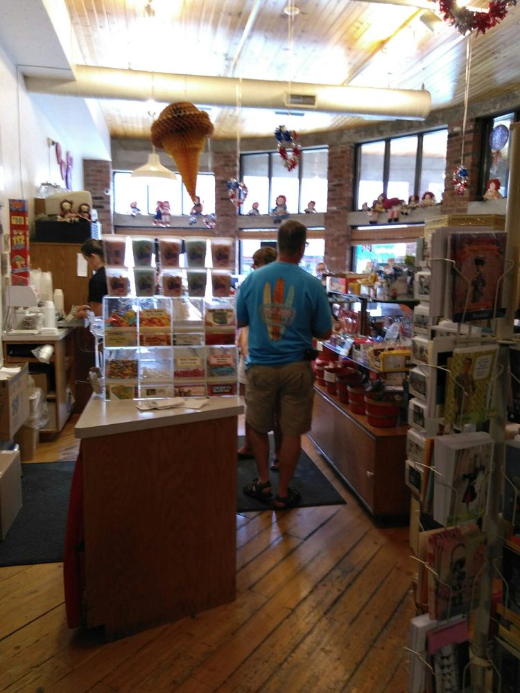 Barbara Ann’s Fudge Shoppe Candy Stores 317 Main St S, Stillwater