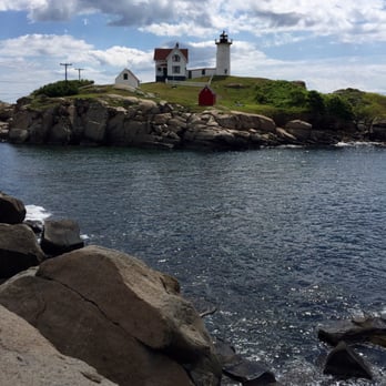 Nubble Lighthouse 302 Photos 103 Reviews Landmarks Photo Of Nubble Lighthouse York Beach Me United States On Island
