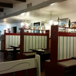 Primo Burgers 37 Photos 57 Reviews Hot Dogs 118 E F St Photo Of Primo Burgers Tehachapi Ca United States Dining Room