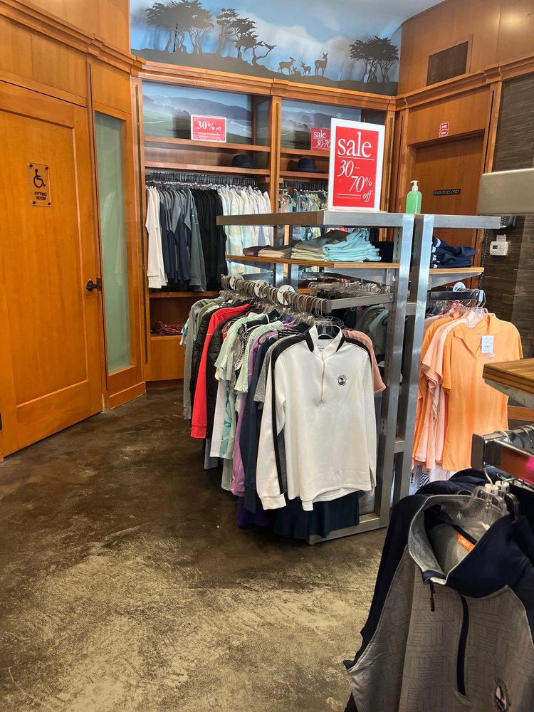 Pebble Beach Outlet